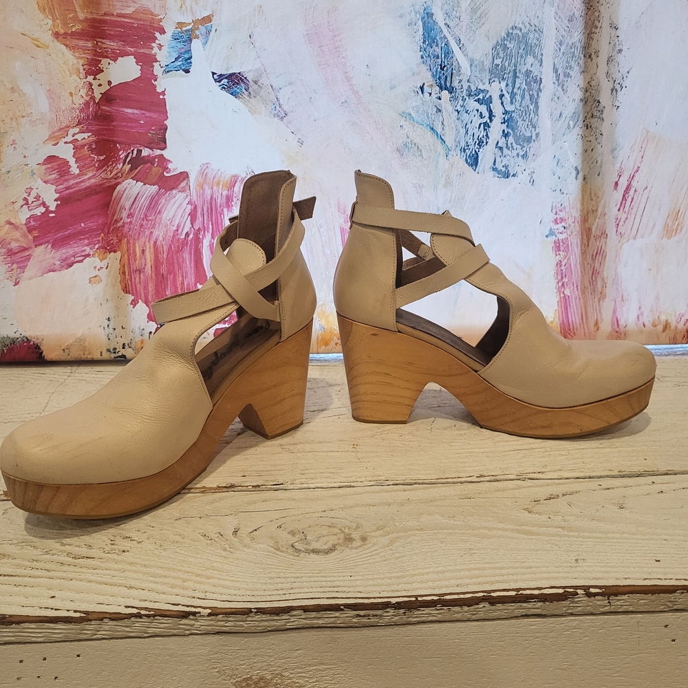 Free People Cream Cross-Strap Block Heels - Picture 3 of 10